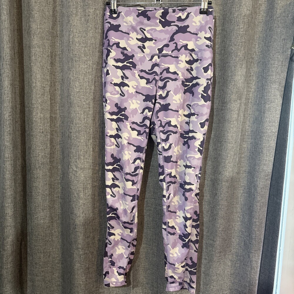 Women’s Purple Camo Xersion Size Small Workout Pants Capri